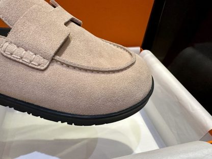 Replica Hermes Women's GO Mule Suede Mule #3341 - Image 2