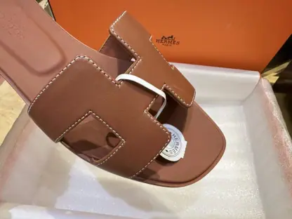 Replica Hermes Women's Oran Sandal Flat CalfSkin #3333 - Image 10