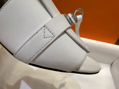 Replica Hermes Women's GIGI 50 Sandal white CalfSkin #3337 - Image 3