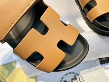Replica Hermes Women's Chypre Sandal Classic CalfSkin #3331 - Image 9