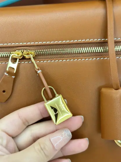 Replica Loro Piana Extra Bag L27 Calfskin #3073 - Image 9