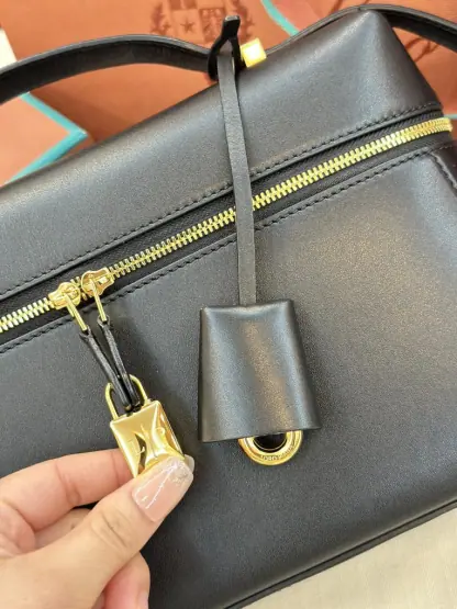 Replica Loro Piana Extra Bag L27 Calfskin #3076 - Image 6