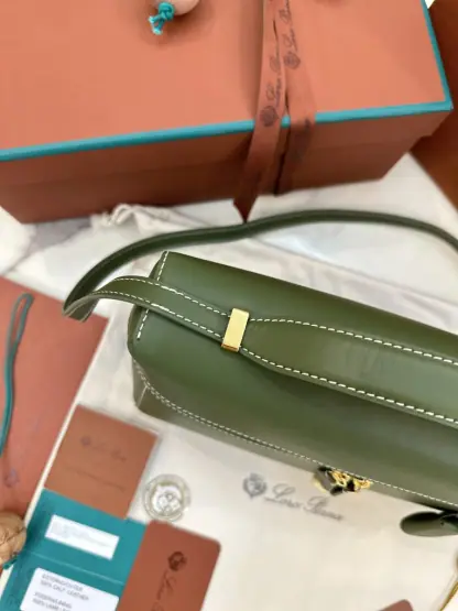 Replica Loro Piana Extra Bag L27 Calfskin #3077 - Image 4