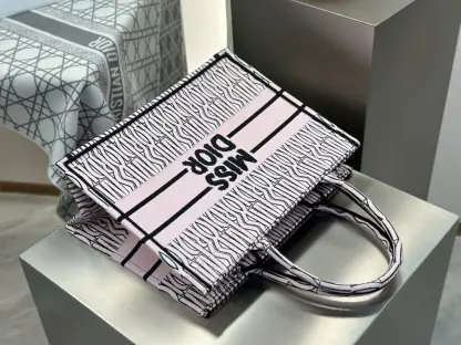 Replica Dior Medium Dior Book Tote White and Pale Pink Miss Dior Allover Embroidery #3261 - Image 7