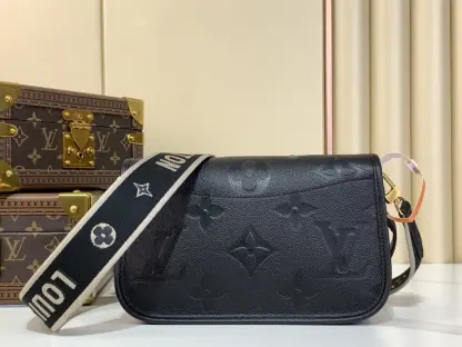 Replica Louis Vuitton Diane Shoulder Bag M46386 Black #3573 - Image 3