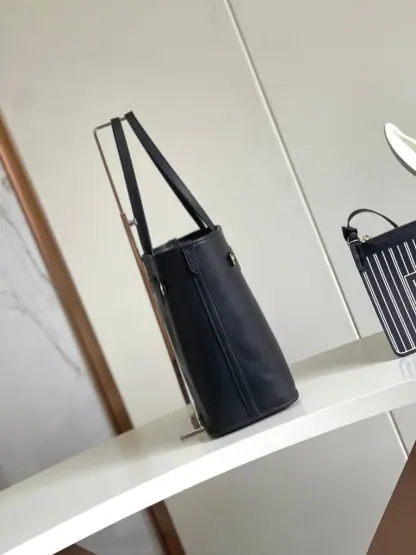 Replica Louis Vuitton Neverfull Inside Out MM REVERSIBLE M11946 1:1 quality Black #3559 - Image 7