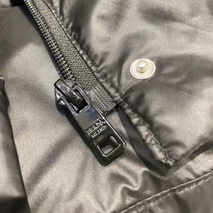 Replica PRADA Re-Nylon convertible cropped down jacket Black #3400 - Image 18