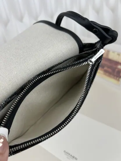 Replica Goyard Plumet Pocket Wallet Black Strap Bags #3383 - Image 3