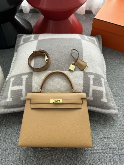 Replica Hermes Kelly 25 0M Chai Handmade Epsom Gold #3544 - Image 13