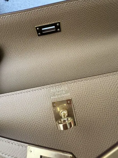 Replica Hermes Kelly 25 0M Chai Handmade Epsom Gold #3544 - Image 3