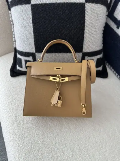 Replica Hermes Kelly 25 0M Chai Handmade Epsom Gold #3544 - Image 2