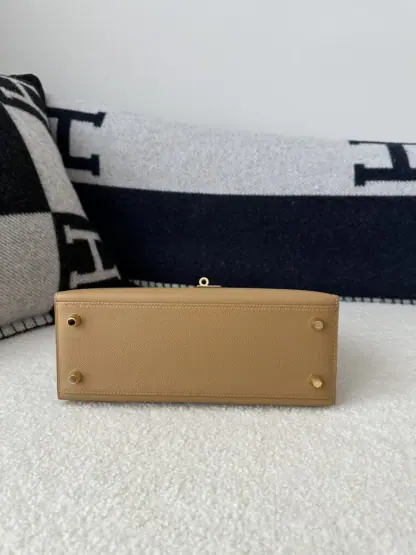 Replica Hermes Kelly 25 0M Chai Handmade Epsom Gold #3544 - Image 6