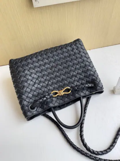Replica Bottega Veneta Medium Andiamo Tote Bag Top handle bag Black #3641 - Image 9