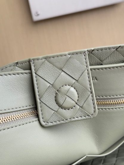 Replica Bottega Veneta Medium Andiamo Tote Bag Top handle bag Travertine #3640 - Image 6