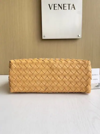 Replica Bottega Veneta Medium Andiamo Tote Bag Top handle bag Dark praline #3638 - Image 6