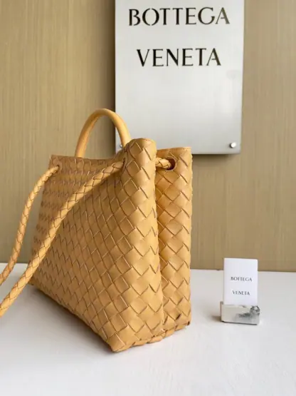 Replica Bottega Veneta Medium Andiamo Tote Bag Top handle bag Dark praline #3638 - Image 7
