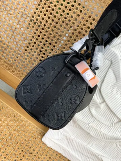 Replica Louis Vuitton Keepall Bandoulière 25 M20900 VIP #3592 - Image 4