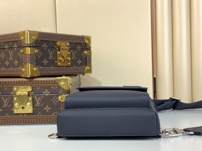 Replica Louis Vuitton Pilot Slingbag M11601 Encre Men's Bag #3615 - Image 7