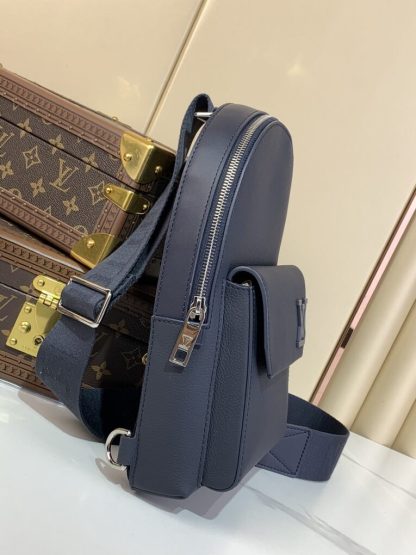 Replica Louis Vuitton Pilot Slingbag M11601 Encre Men's Bag #3615 - Image 9