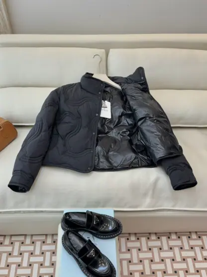 Replica Moncler Women's BERYL SHORT DOWN JACKET Black 2024 #3746 - Image 3