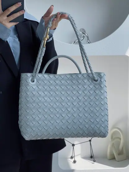 Replica Bottega Veneta Medium Andiamo Tote Bag Top handle bag Sterling #3644 - Image 4