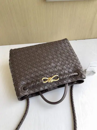 Replica Bottega Veneta Medium Andiamo Tote Bag Top handle bag Fondant #3637 - Image 5