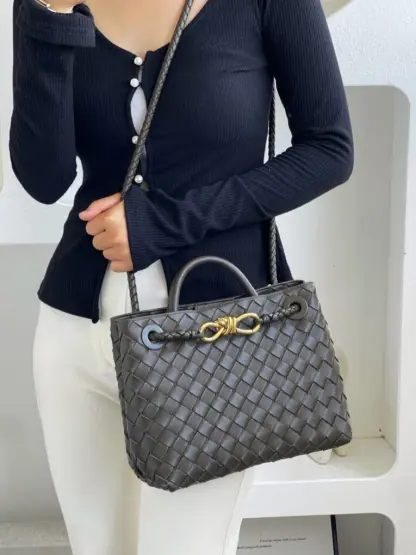 Replica Bottega Veneta Small Andiamo Tote Bag Top handle bag Fondant #3646 - Image 2