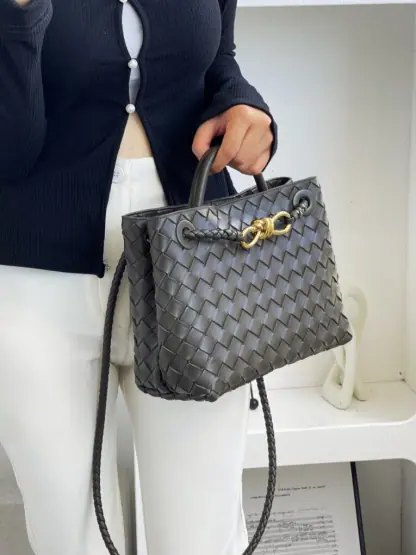 Replica Bottega Veneta Small Andiamo Tote Bag Top handle bag Fondant #3646 - Image 4