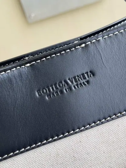Replica Bottega Veneta Canvas Large Andiamo Tote Bag Black with Canvas #3654 - Image 5