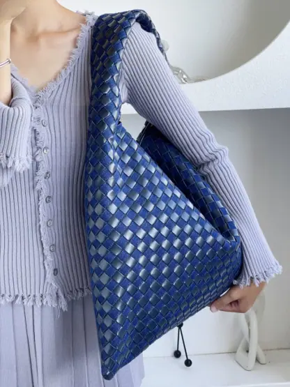 Replica Bottega Veneta Large Hop Shoulder bag with Intrecciato craftsmanship in leather and denim #3656 - Image 2