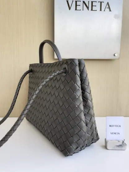 Replica Bottega Veneta Medium Andiamo Tote Bag Top handle bag Kaki #3639 - Image 9