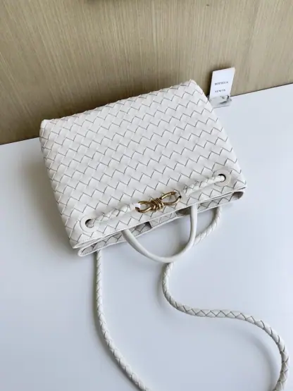 Replica Bottega Veneta Medium Andiamo Tote Bag Top handle bag Sea salt #3642 - Image 2