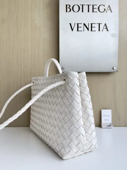 Replica Bottega Veneta Medium Andiamo Tote Bag Top handle bag Sea salt #3642 - Image 7