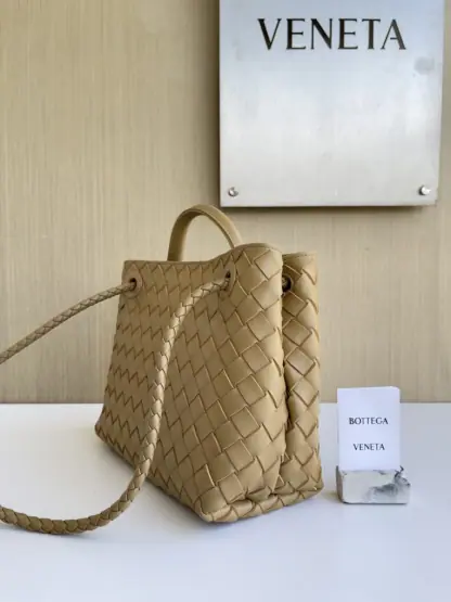 Replica Bottega Veneta Small Andiamo Tote Bag Top handle bag Dark praline #3650 - Image 6
