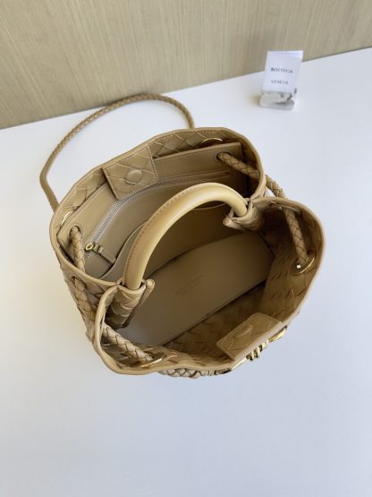 Replica Bottega Veneta Small Andiamo Tote Bag Top handle bag Dark praline #3650 - Image 5