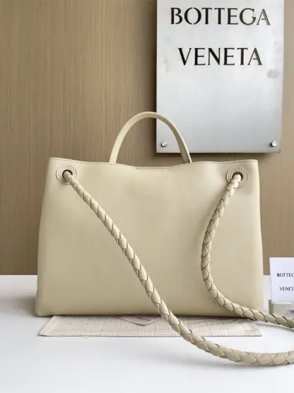 Replica Bottega Veneta Medium Andiamo Tote Bag Light butterscotch #3634 - Image 9