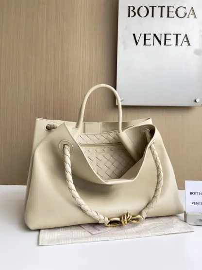 Replica Bottega Veneta Medium Andiamo Tote Bag Light butterscotch #3634 - Image 2