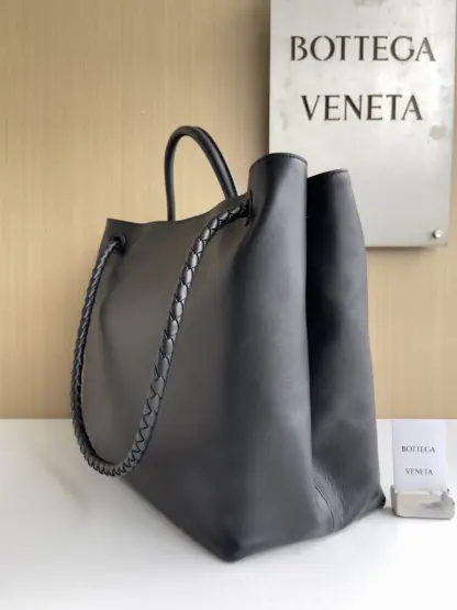 Replica Bottega Veneta Large Andiamo Tote Bag Black #3635 - Image 3