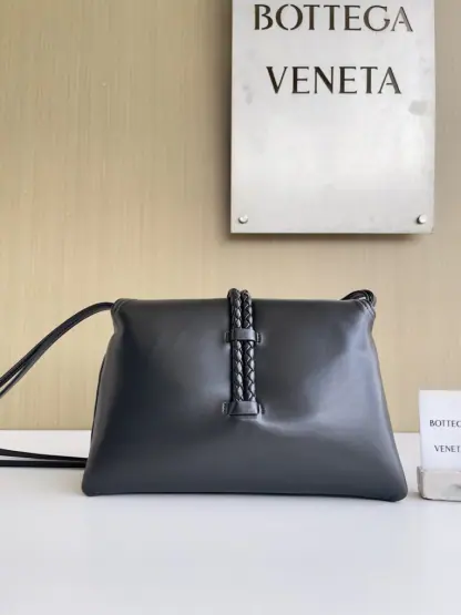 Replica Bottega Veneta Small Liberta Winter Liberta Black #3628 - Image 4