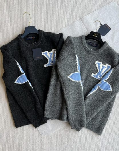 Replica Louis Vuitton Women's Chunky Wool Blend Pullover Sweater #3751 - Image 5