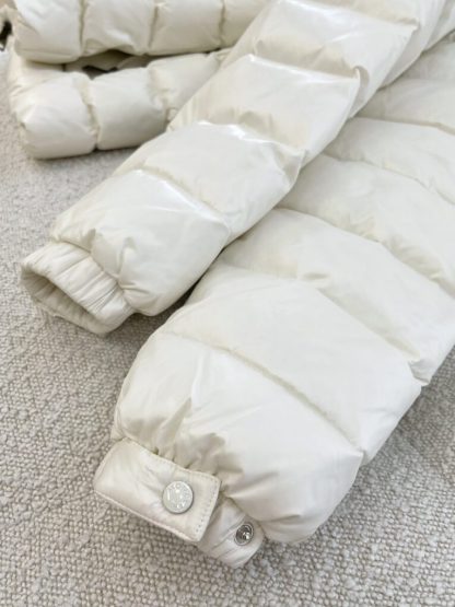 Replica Moncler BADYF HOODED SHORT DOWN JACKET Women #3814 - Image 3