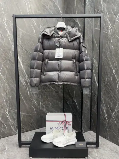 REPLICA MEN'S MONCLER DARK GRAY MALJASSET SHORT DOWN JACKET #3770 - Image 8