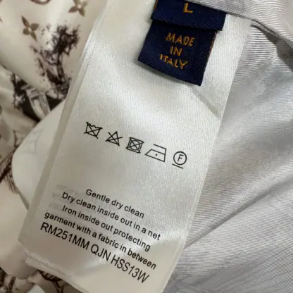 Replica Louis Vuitton Men's Long-Sleeved Silk Shirt #3905 - Image 6