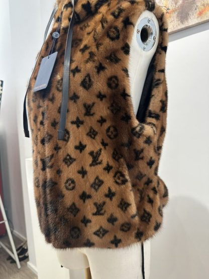 Replica Louis Vuitton Monogram Mink Hooded Gilet #3782 - Image 3