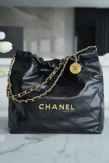 REPLICA CHANEL 22 SMALL HANDBAG CALFSKIN BLACK 2025 #4045