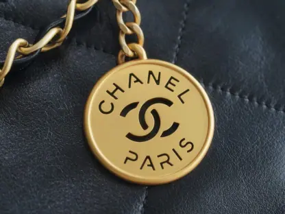 REPLICA CHANEL 22 SMALL HANDBAG CALFSKIN BLACK 2025 #4045 - Image 12