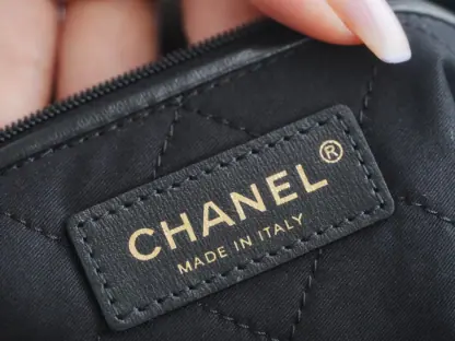 REPLICA CHANEL 22 SMALL HANDBAG CALFSKIN BLACK 2025 #4045 - Image 15