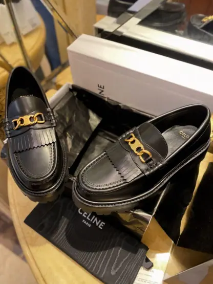 REPLICA CELINE MARGARET LOAFER WITH TRIOMPHE CHAIN IN POLISHED BULL #3923 - Image 2