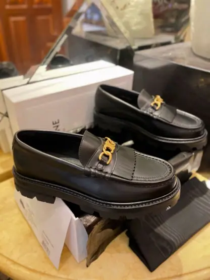 REPLICA CELINE MARGARET LOAFER WITH TRIOMPHE CHAIN IN POLISHED BULL #3923 - Image 4