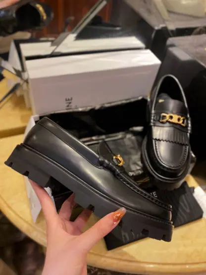 REPLICA CELINE MARGARET LOAFER WITH TRIOMPHE CHAIN IN POLISHED BULL #3923 - Image 7